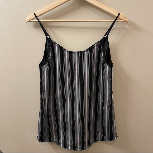 Aritzia Babaton Everly stripped camisole black and white size XXS - Picture 6 of 8